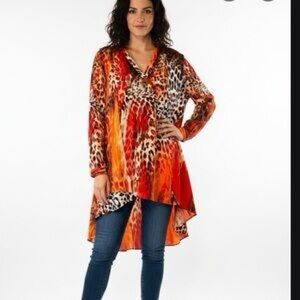 NWT Zac & Rachel Tunic Top Asymmetric Hem
Animal Print SZ L